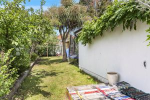 Photo 17- click for photo gallery